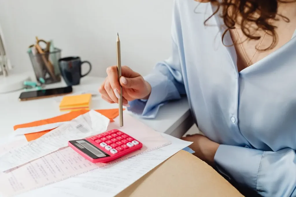 Contabilidade cobra 13º honorário? Como funciona a cobrança anual