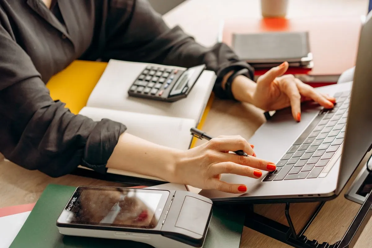 Contabilidade cobra por CNPJ ou por movimento da empresa?